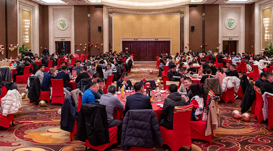 变革创新，突破前行 | 尊龙凯时人生就是搏储能2023年终总结大会及2024年迎新年会圆满落幕